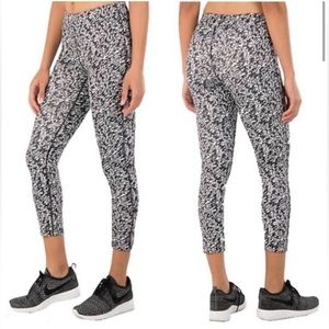 Nike running mid calf legging